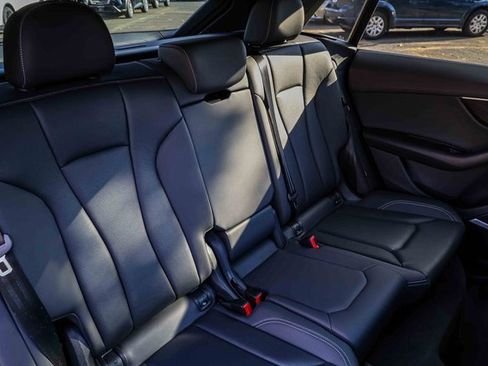 Used 2022 Audi Q8 Premium Plus image 26