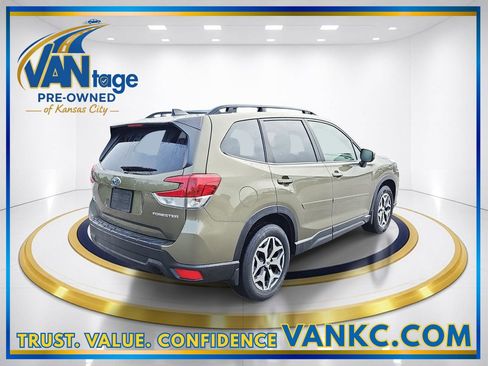 Certified 2024 Subaru Forester Premium AWD/4WD image 6