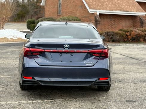 Used 2019 Toyota Avalon Limited image 5