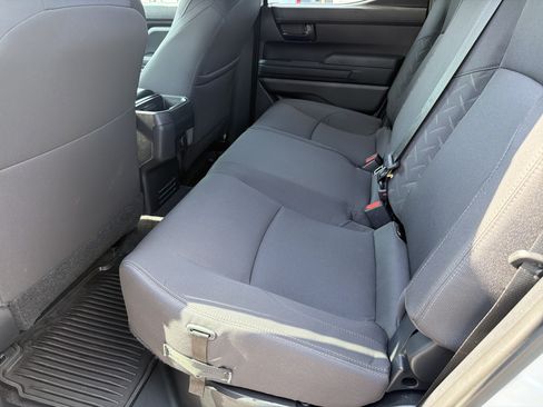 Certified 2025 Toyota Tacoma SR5 AWD/4WD image 26