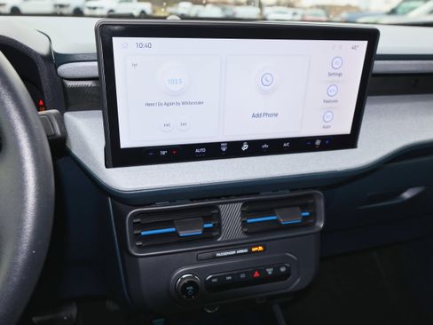 Used 2025 Ford Maverick XLT image 16