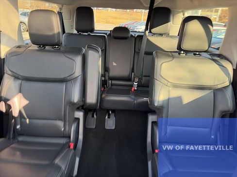 Used 2025 Ford Expedition Max Platinum image 23