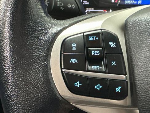 Used 2021 Ford Explorer XLT image 5