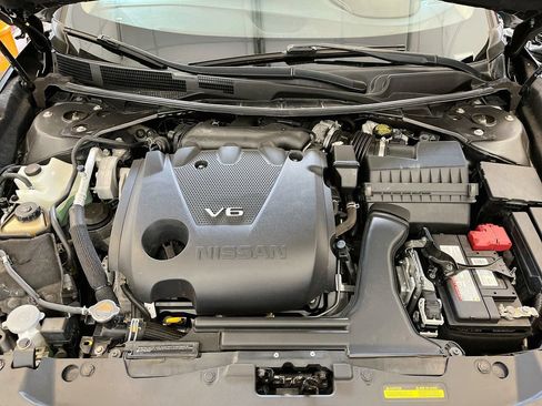 Used 2021 Nissan Maxima Platinum w/ Sport Mat Group FWD image 32