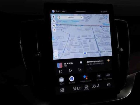 Certified 2025 Volvo XC90 B6 Plus image 25