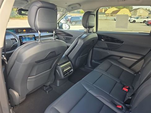 New 2026 Lincoln Nautilus Premier image 10