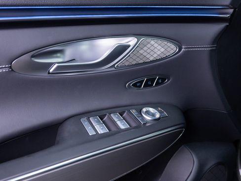 New 2026 Genesis GV70 2.5T Select image 18