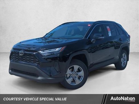 New 2025 Toyota RAV4 XLE image 1