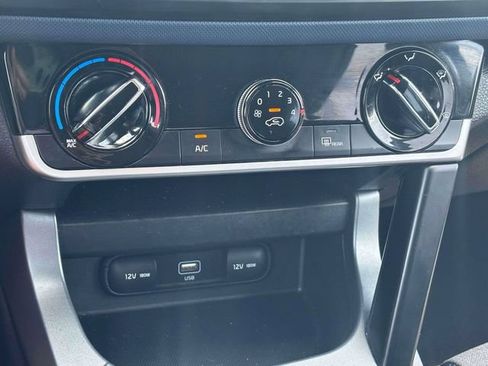 Used 2021 Kia Seltos S FWD image 15