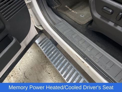 Used 2014 Ford F350 Lariat image 24