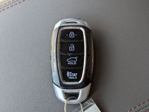 Used 2020 Hyundai Santa Fe Limited image 32