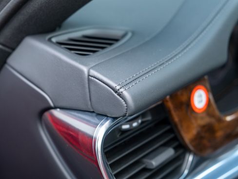 Certified 2023 Porsche Panamera AWD/4WD image 19