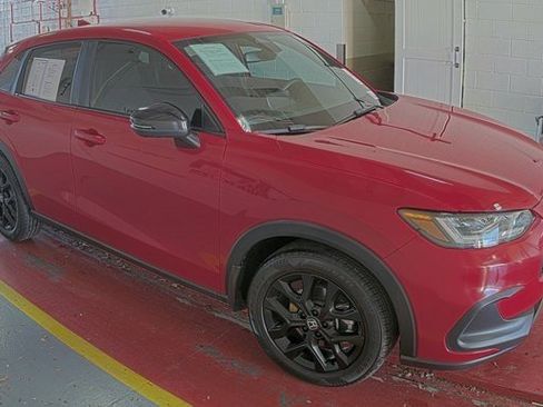 Used 2024 Honda HR-V Sport image 2