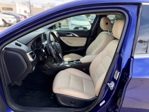 Used 2017 INFINITI QX30 FWD image 20
