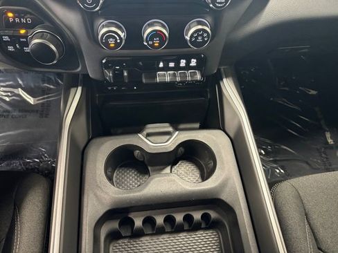 Used 2019 RAM 1500 Big Horn AWD/4WD image 14