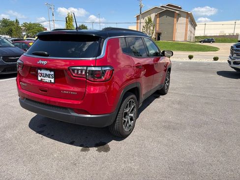 Used 2025 Jeep Compass Limited AWD/4WD image 9