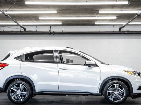 Used 2021 Honda HR-V EX-L image 6