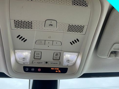 Used 2020 Cadillac XT5 Premium Luxury w/ LPO, Floor Liner Package AWD/4WD image 27