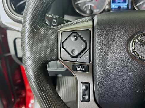 Used 2022 Toyota Tacoma SR5 RWD image 16