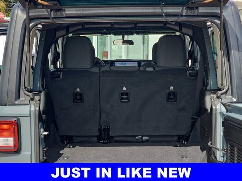 Used 2025 Jeep Wrangler Sport image 12