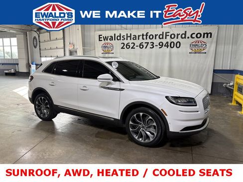 Used 2023 Lincoln Nautilus Reserve image 1