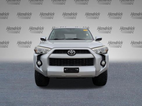 Used 2016 Toyota 4Runner SR5 RWD image 5