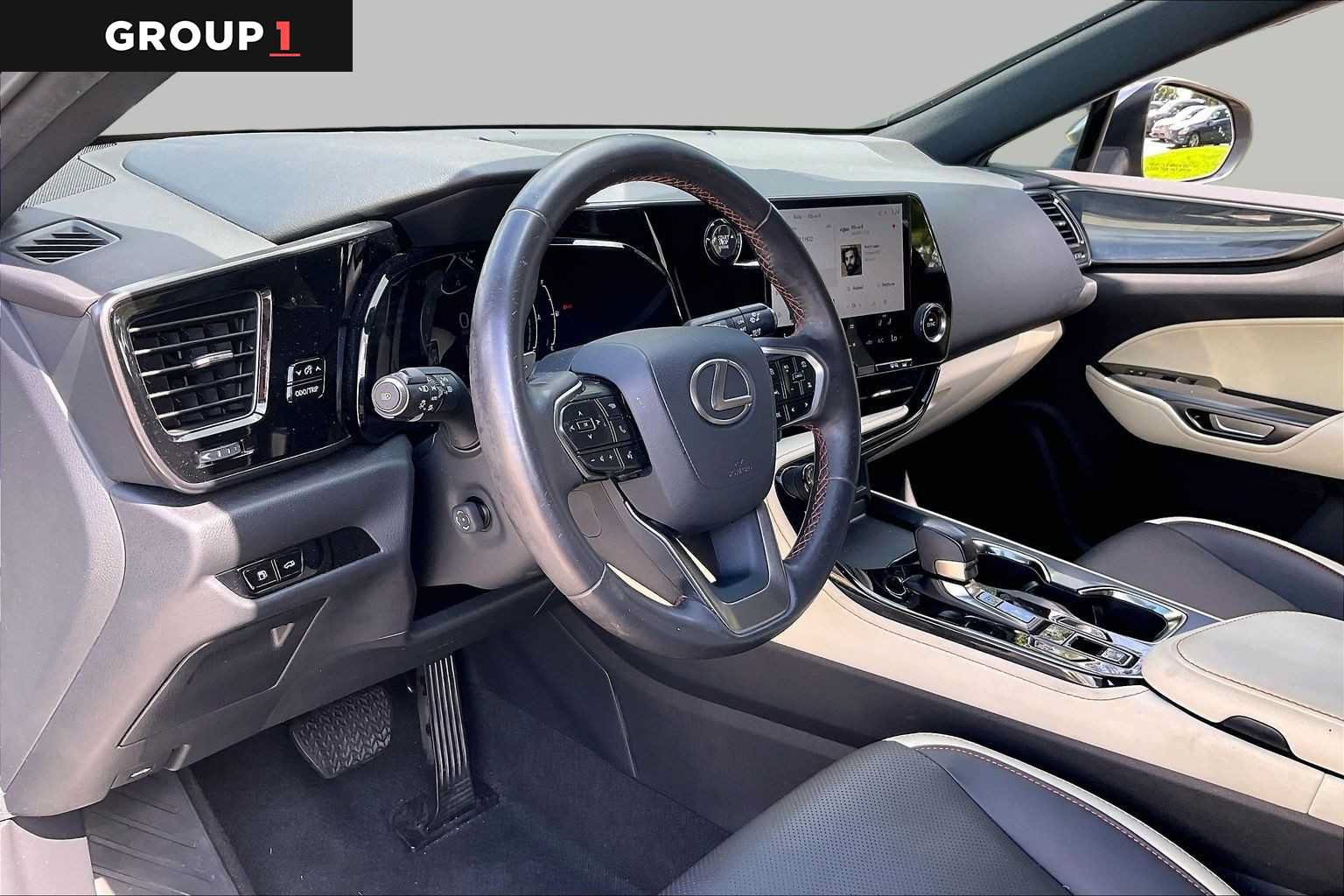 Used 2024 Lexus NX 250 FWD w/ Towing Package (2000 Lbs) image 15
