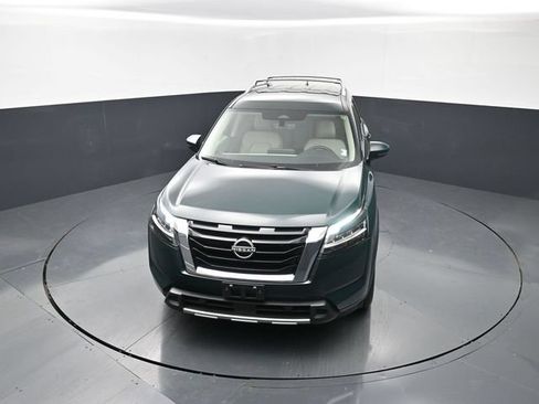 Used 2023 Nissan Pathfinder SL AWD/4WD image 18