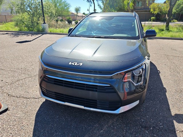 Used 2025 Kia Niro LX FWD image 4