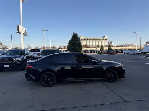 Used 2026 Toyota Camry SE image 4