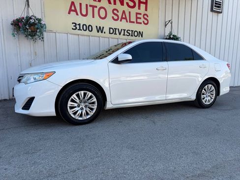 Used 2014 Toyota Camry LE FWD image 8