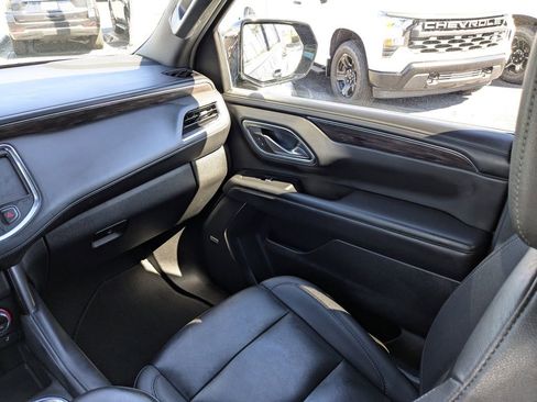 Used 2024 Chevrolet Suburban LT image 20