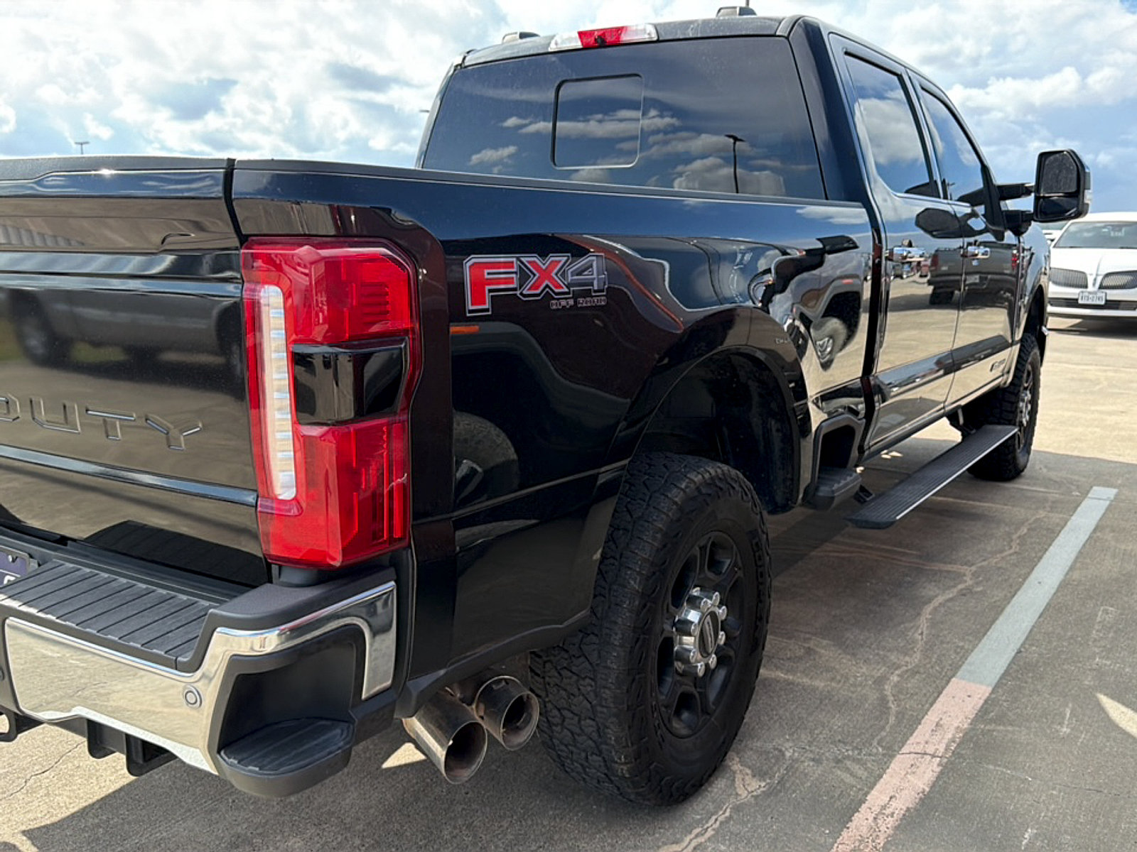 Used 2024 Ford F250 Lariat w/ Lariat Ultimate Package AWD/4WD image 5
