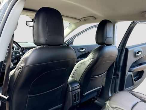 Used 2019 Jeep Compass Limited AWD/4WD image 6
