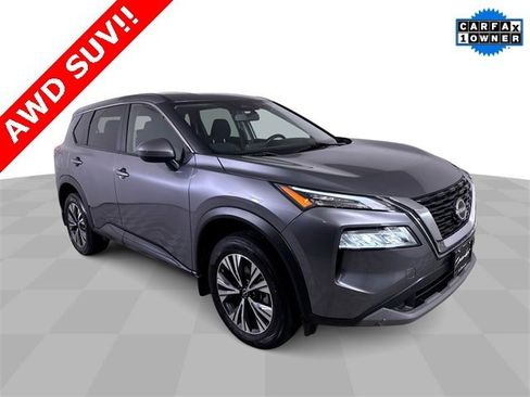 Used 2023 Nissan Rogue SV image 2