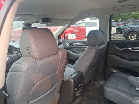 Used 2020 Buick Enclave Essence w/ Sound and Sites Package FWD image 11