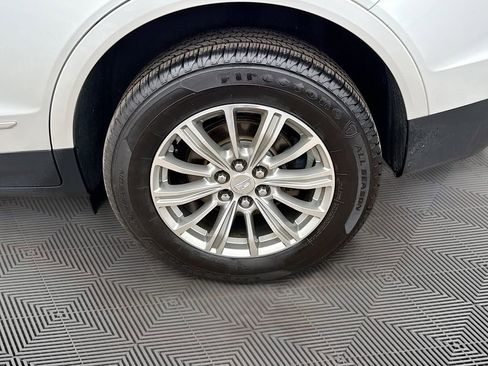 Used 2018 Cadillac XT5 Luxury w/ Driver Awareness Package image 35