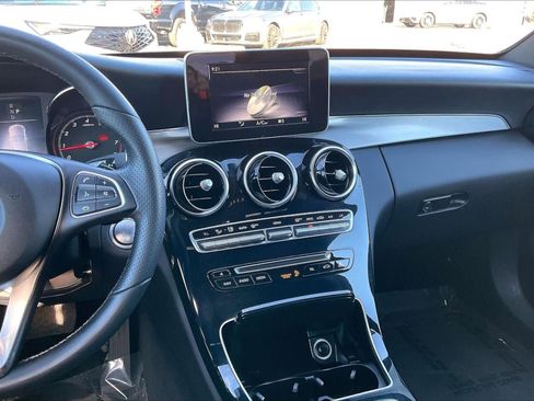 Used 2018 Mercedes-Benz C 300 Sedan image 6