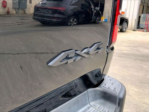 Used 2019 RAM 1500 Rebel w/ Rebel Level 2 Equipment Group AWD/4WD image 10