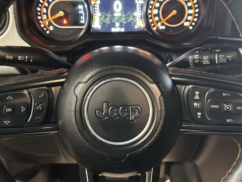 Used 2024 Jeep Wrangler Unlimited Sport AWD/4WD image 11