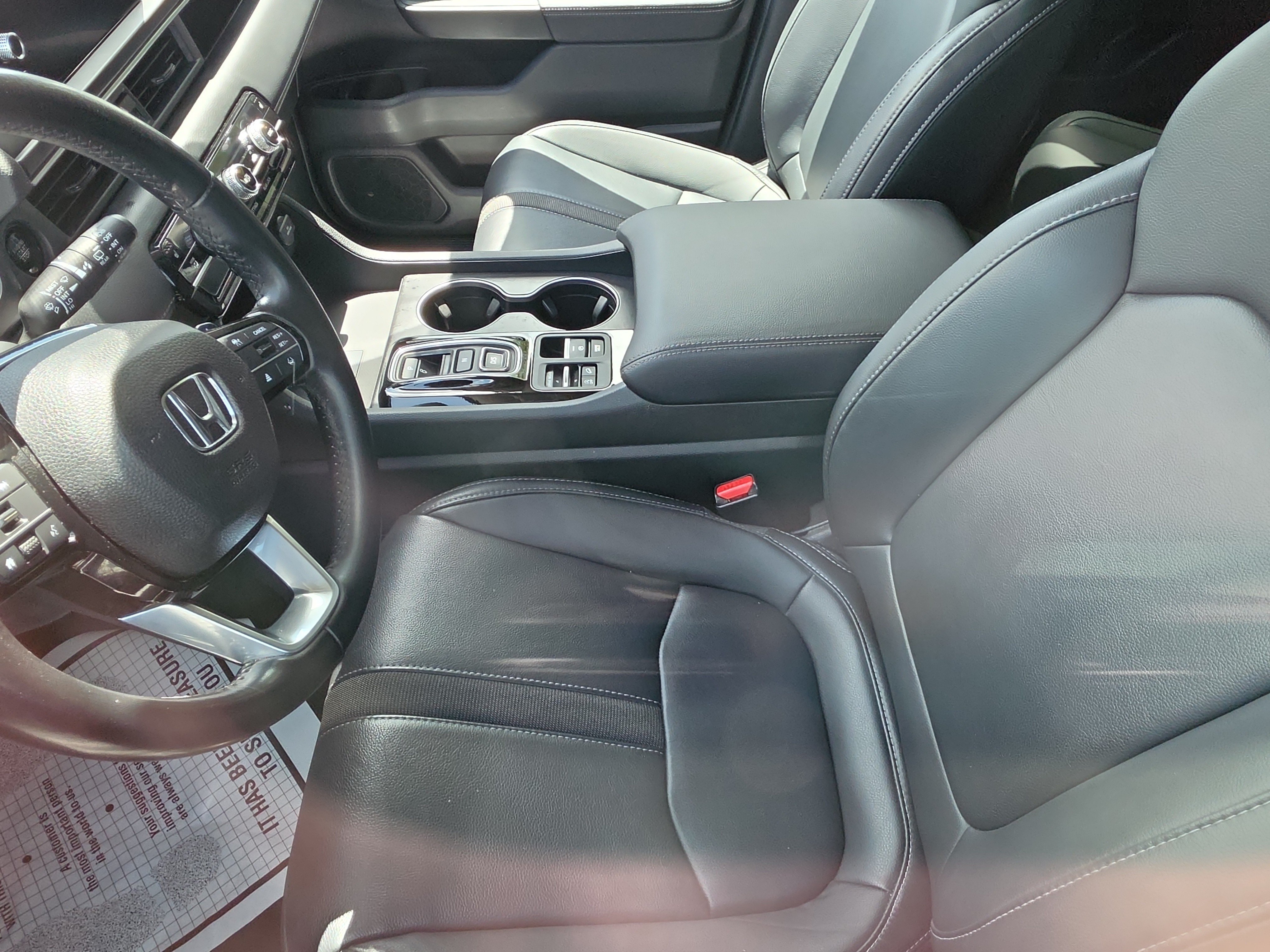 Used 2025 Honda Pilot EX-L image 12