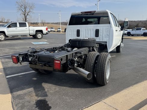 New 2026 GMC Sierra 3500 Pro image 4