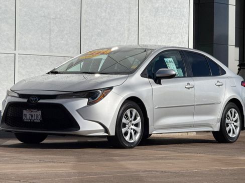 Used 2021 Toyota Corolla LE w/ Carpet Mat Package (TMS) image 8