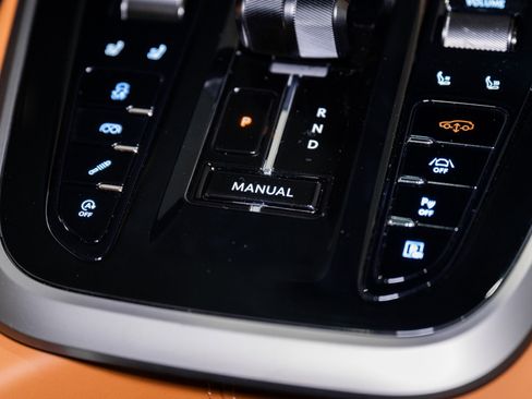 New 2026 Aston Martin DBX 707 image 41