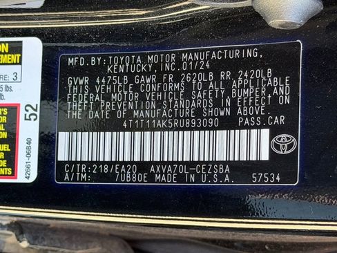 Used 2024 Toyota Camry SE image 33