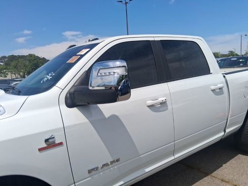 Used 2024 RAM 2500 Laramie w/ Safety Group AWD/4WD image 8