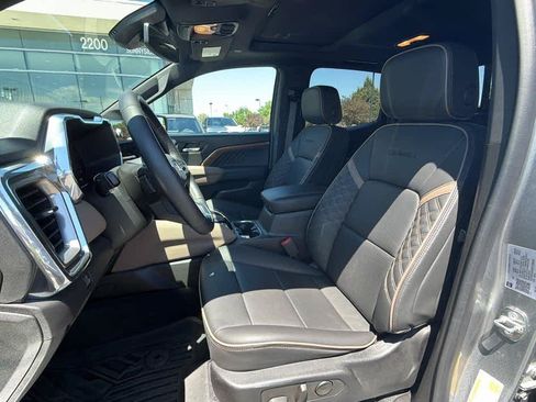 Used 2023 GMC Canyon Denali AWD/4WD image 13