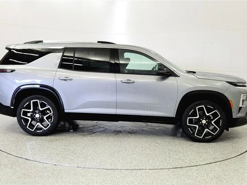 New 2026 Chevrolet Traverse High Country FWD image 8