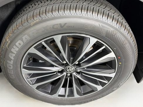 New 2026 Toyota Grand Highlander AWD Hybrid image 32