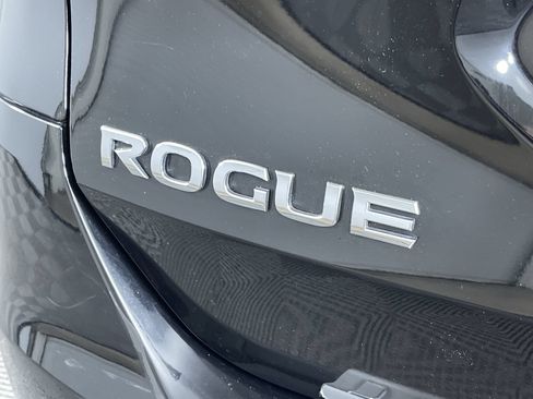 Used 2015 Nissan Rogue S AWD/4WD image 21